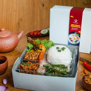 Nasi Box Nusantara (Jawa, Sunda, Manado, Minang)